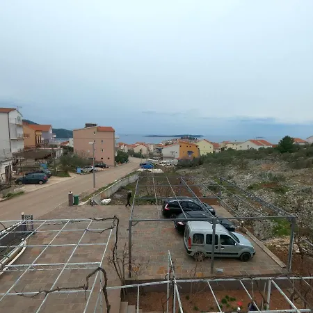 Гостевой дом Jelena Примоштен