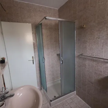 Jelena Гостевой дом Примоштен