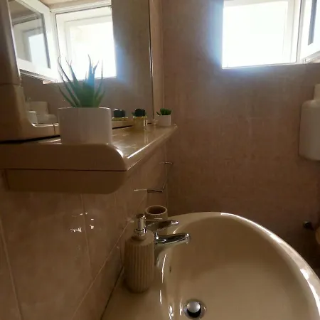 Jelena 4* Примоштен